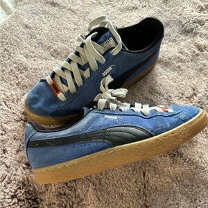 Pumas size 7 men